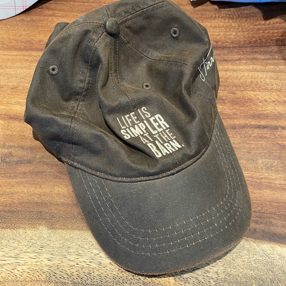 Baseball hat “Life is simpler at the barn”